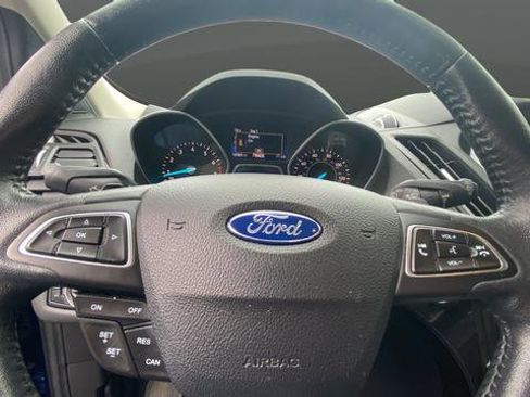 Used 2017 Ford Escape Titanium FWD image 15