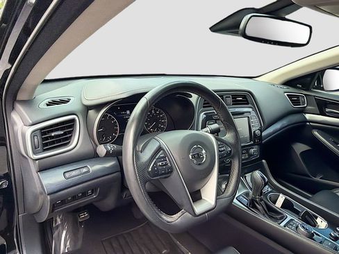 Used 2022 Nissan Maxima Platinum w/ Sport Mat Group FWD image 9