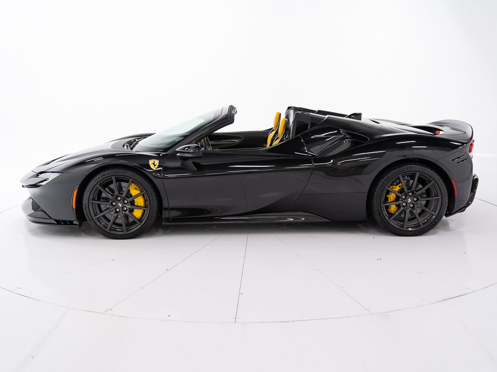 Used 2022 Ferrari SF90 Spider AWD/4WD image 2