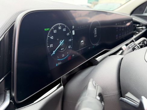 Used 2023 Kia Niro Wind FWD image 12
