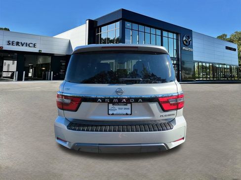 Used 2023 Nissan Armada Platinum w/ Captain's Chairs Package AWD/4WD image 5