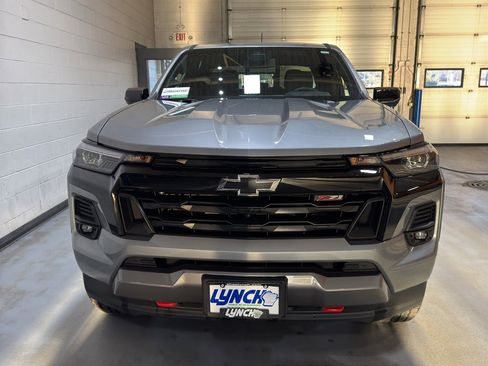 Used 2024 Chevrolet Colorado Z71 w/ Z71 Convenience Package 2 image 8