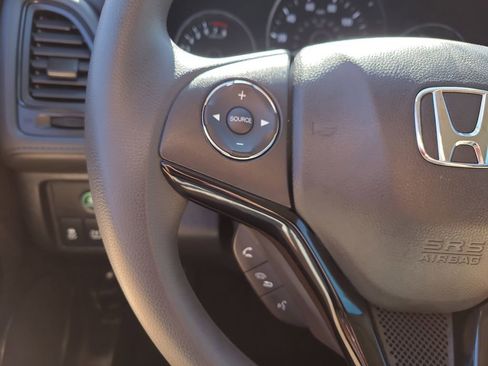 Used 2017 Honda HR-V LX image 26