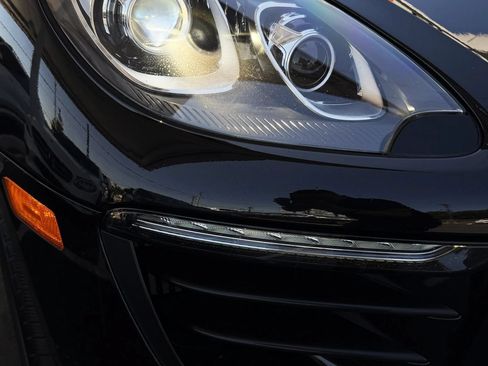 Used 2017 Porsche Macan S AWD/4WD image 9
