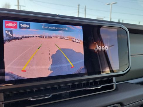 New 2025 Jeep Gladiator Mojave w/ Convenience Group image 29