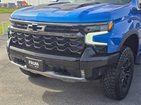 Used 2025 Chevrolet Silverado 1500 ZR2 w/ Technology Package AWD/4WD image 10