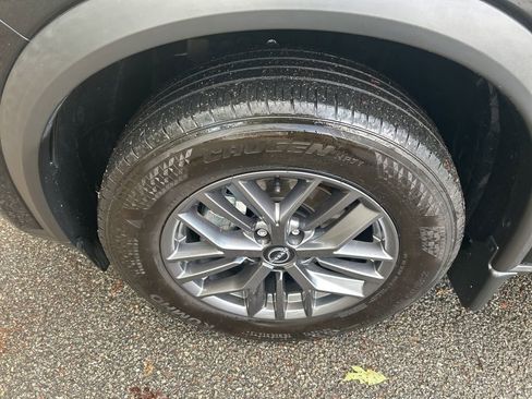 Used 2023 Nissan Rogue S AWD/4WD image 16