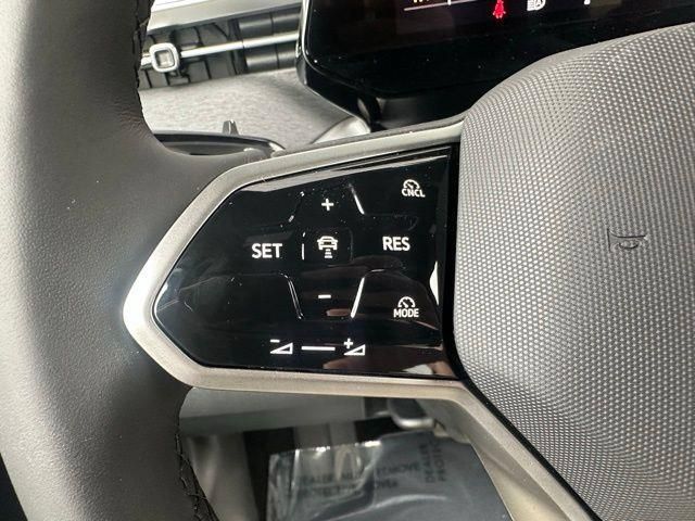New 2025 Volkswagen ID. Buzz Pro S RWD image 24