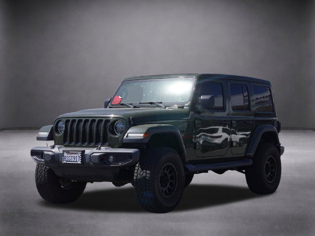 Used 2020 Jeep Wrangler Unlimited Sahara AWD/4WD image 2