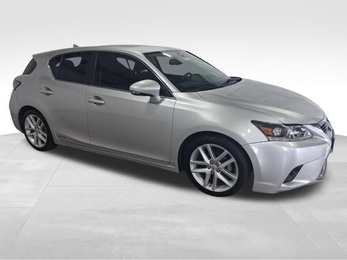 Used 2016 Lexus CT 200h w/ Seat Comfort Package FWD image 3
