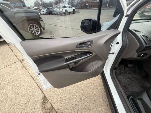 Used 2021 Ford Transit Connect XL image 17