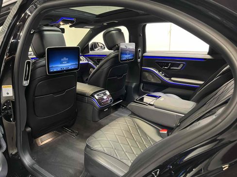 Used 2021 Mercedes-Benz S 580 4MATIC Sedan image 43