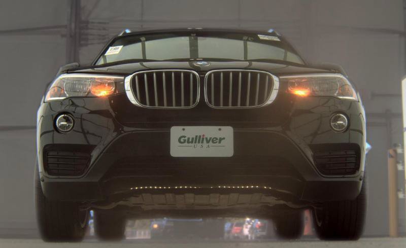 Used 2017 BMW X3 xDrive28i w/ Technology Package AWD/4WD image 3