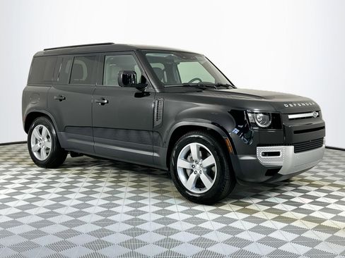 Used 2025 Land Rover Defender 110 S AWD/4WD image 3