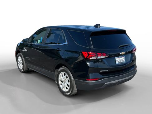 Used 2023 Chevrolet Equinox LT w/ Driver Convenience Package FWD image 3