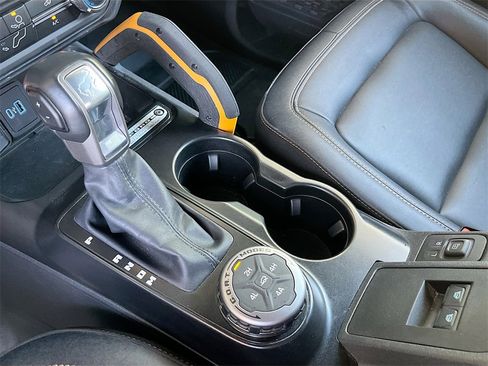 Used 2023 Ford Bronco Badlands w/ Sasquatch Package image 16