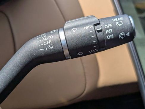 Used 2023 Land Rover Range Rover Sport SE Dynamic AWD/4WD image 31