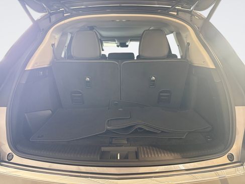 Used 2023 Acura MDX SH-AWD w/ Technology Package image 18