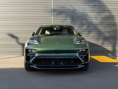 New 2025 Porsche Macan Turbo Electric image 6