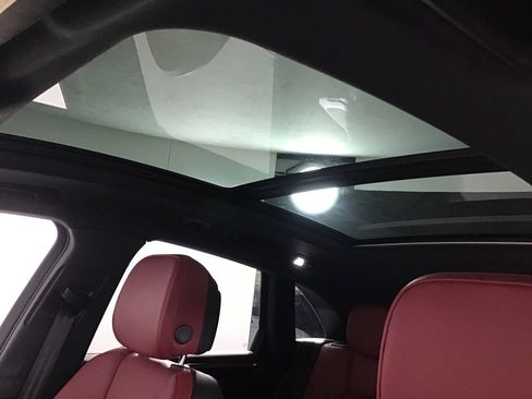Certified 2026 Porsche Macan AWD/4WD image 30