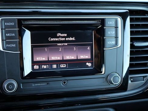 Used 2019 Volkswagen Beetle 2.0T S image 24