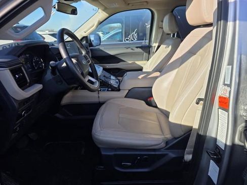 Used 2024 Ford Expedition Max Limited image 5