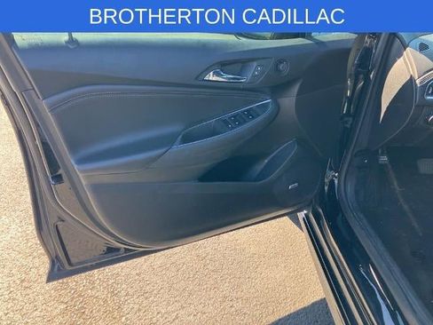 Used 2017 Chevrolet Cruze Premier FWD image 12