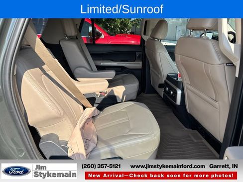 Used 2023 Ford Expedition Limited AWD/4WD image 6