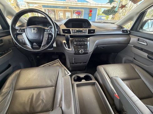 Used 2012 Honda Odyssey Touring image 18