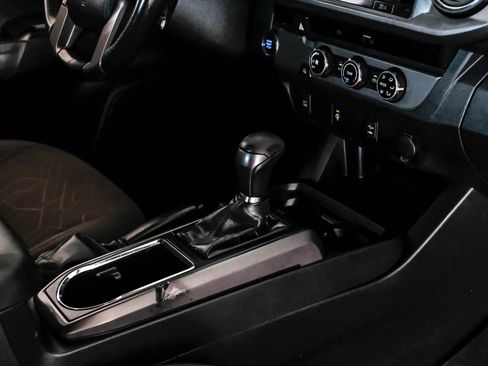Used 2016 Toyota Tacoma TRD Sport w/ Towing Package RWD image 19