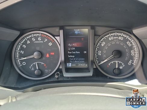 Used 2023 Toyota Tacoma TRD Off-Road w/ Technology Package AWD/4WD image 25