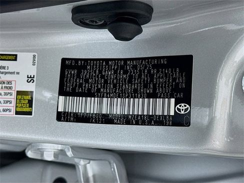 Certified 2025 Toyota Corolla LE image 31