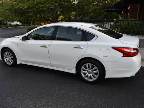 Used 2017 Nissan Altima 2.5 S w/ Power Driver Seat Package FWD image 37