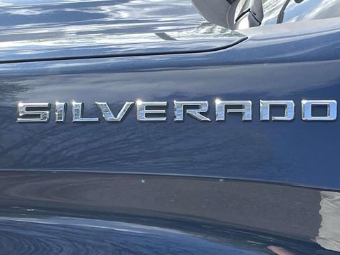 Used 2022 Chevrolet Silverado 1500 LT AWD/4WD image 14