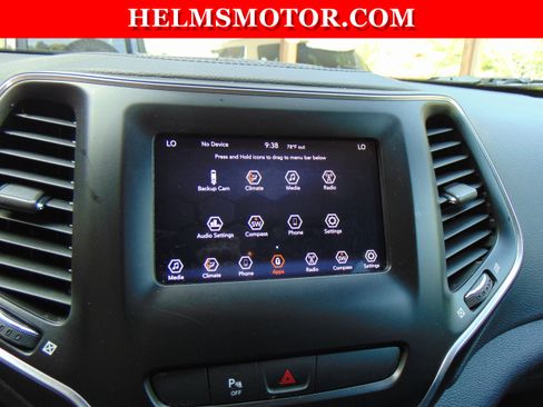 Used 2020 Jeep Cherokee Latitude Plus w/ Comfort/Convenience Group image 28