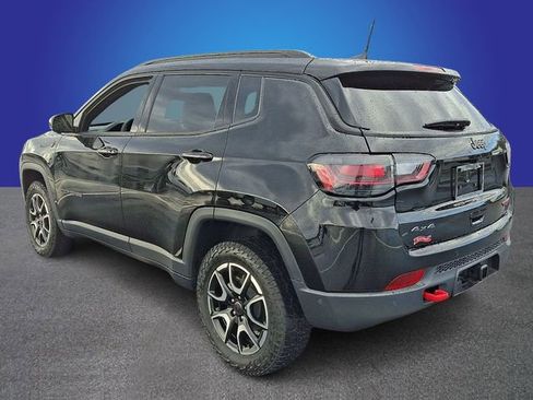 Used 2025 Jeep Compass Trailhawk w/ Trailhawk Elite Group AWD/4WD image 6