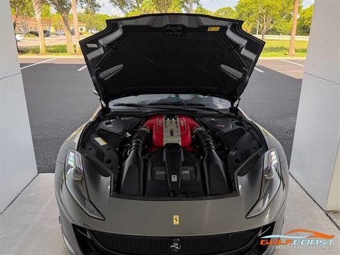 Used 2018 Ferrari 812 Superfast RWD image 38