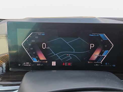 Used 2025 BMW X5 xDrive50e image 19