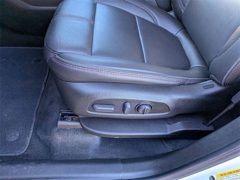 Certified 2023 Chevrolet Traverse RS image 20