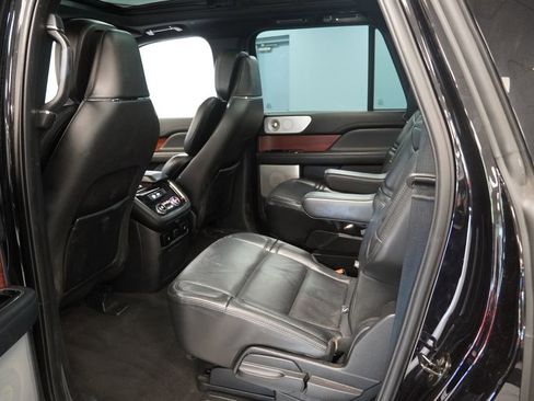 Used 2020 Lincoln Navigator L Reserve w/ Luxury Package AWD/4WD image 18