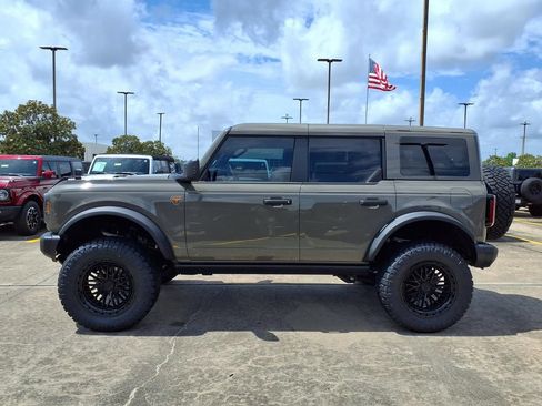 New 2026 Ford Bronco Badlands AWD/4WD image 3