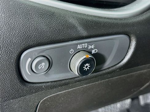 Used 2022 Chevrolet Malibu LT w/ Leather Package FWD image 12