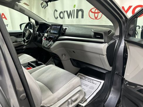 Used 2019 Honda Odyssey EX image 12