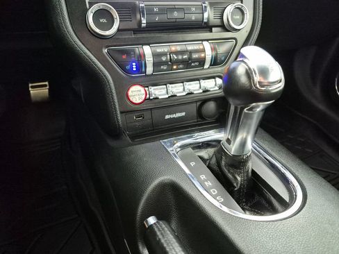 Used 2017 Ford Mustang GT Premium RWD image 21