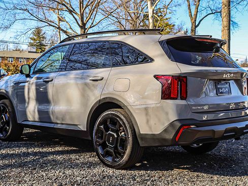 Certified 2024 Kia Sorento SX image 4