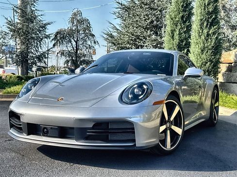 Used 2025 Porsche 911 Carrera image 1