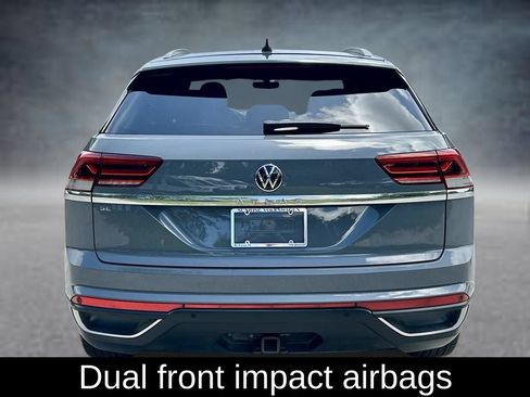 Used 2020 Volkswagen Atlas Cross Sport SE w/ Panoramic Sunroof Package FWD image 6