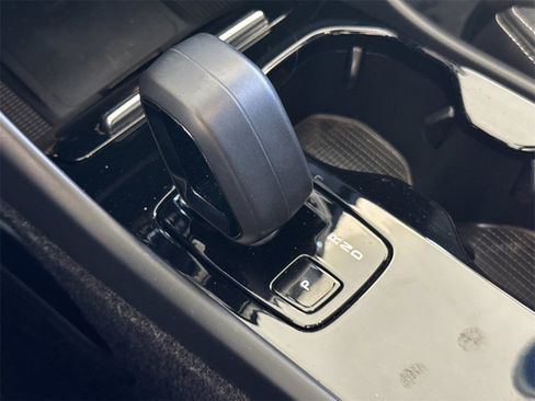 Certified 2023 Volvo C40 P8 Recharge Ultimate image 21