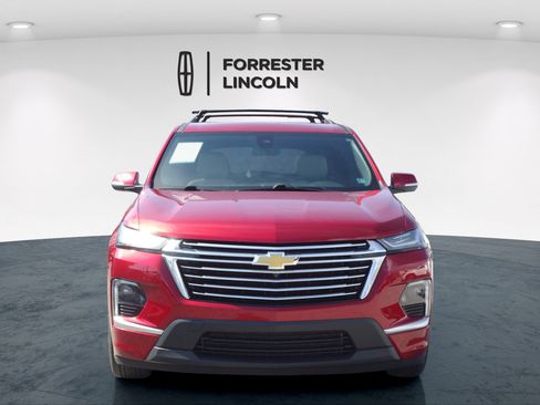 Used 2022 Chevrolet Traverse Premier w/ LPO, 'HIT The Road' Package AWD/4WD image 8