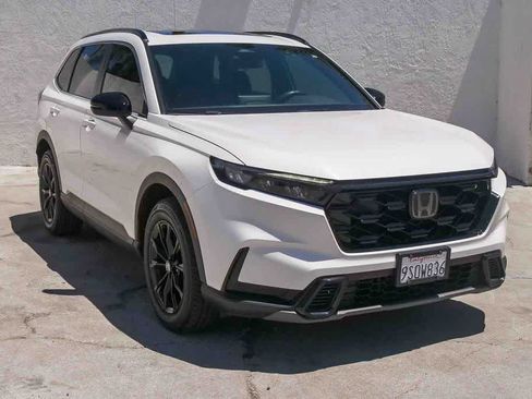 Used 2025 Honda CR-V Sport image 3